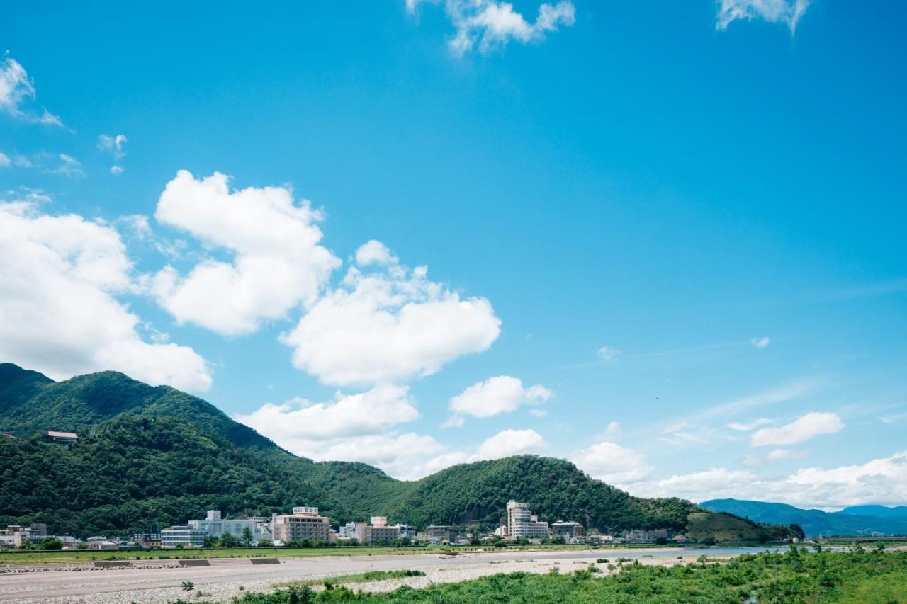 梅むら旅館　うぐいす亭 千曲市 エクステリア 写真